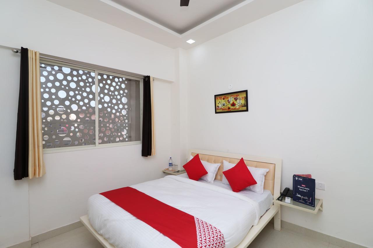 Oyo 13406 Hotel Golden Leaf Bareilly Exterior photo